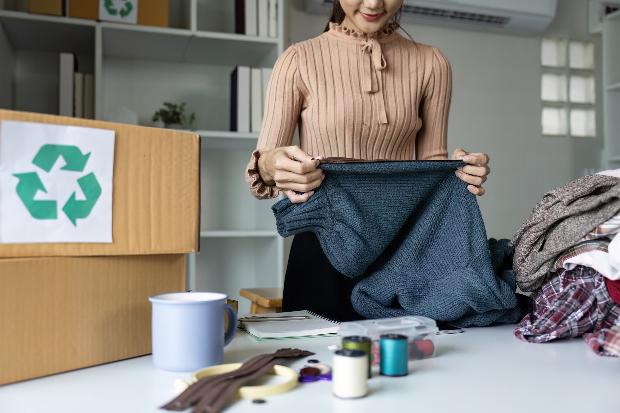 Recycling clothing tips how to recycle and upcycle fabrics at home eco-friendly practices indoor